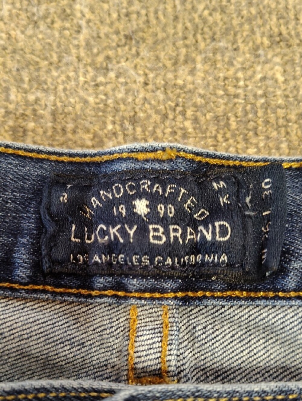 Lucky Brand Men's Medium Blue Straight Jeans 36x30 - Picture 2 of 3